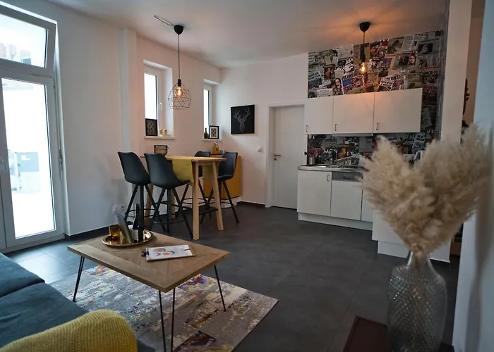 Апартаменты Hirsch Apartements Райне